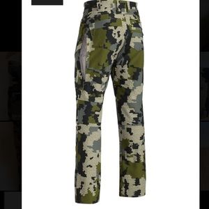 Kuiu Attack Pants | Verde color